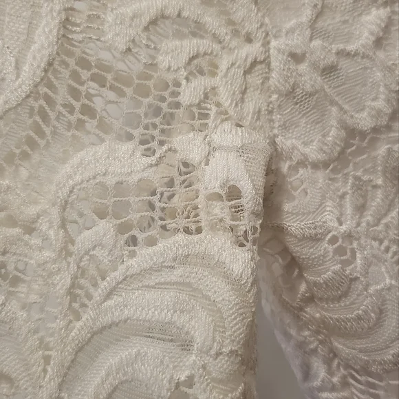 Lace top - Picture 3 of 7